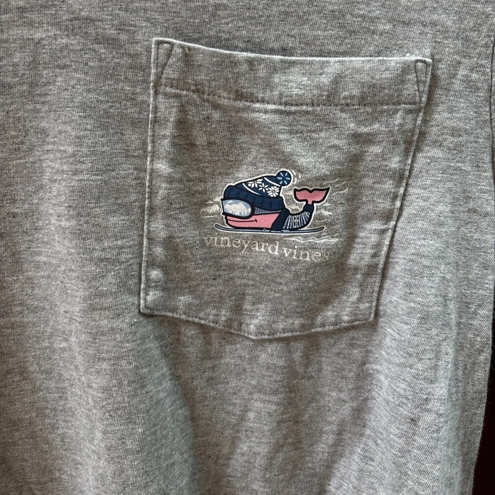Vineyard Vines Boys Skiing Whale Long Sleeve Tee Size L (16) Light Gray
